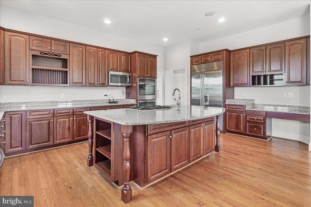 15841 Seneca Run Court photo 24