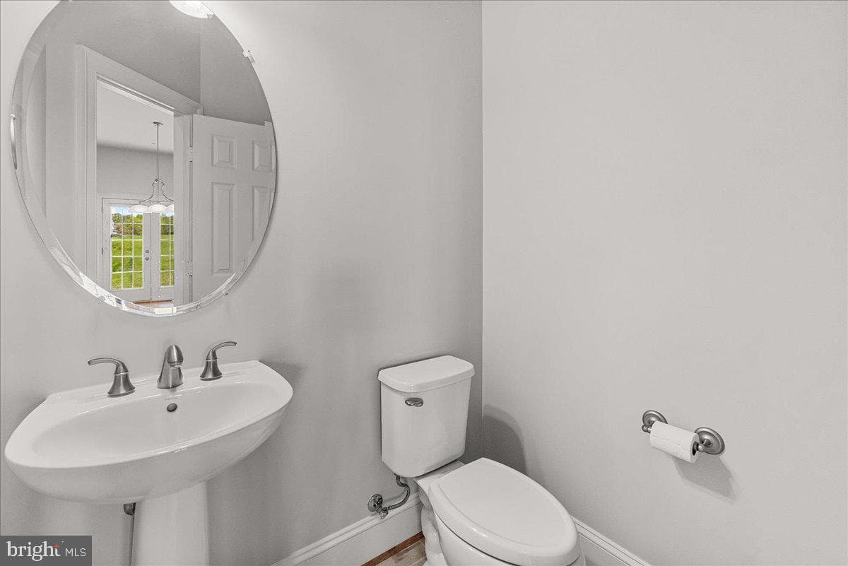 15841 Seneca Run Court photo 32