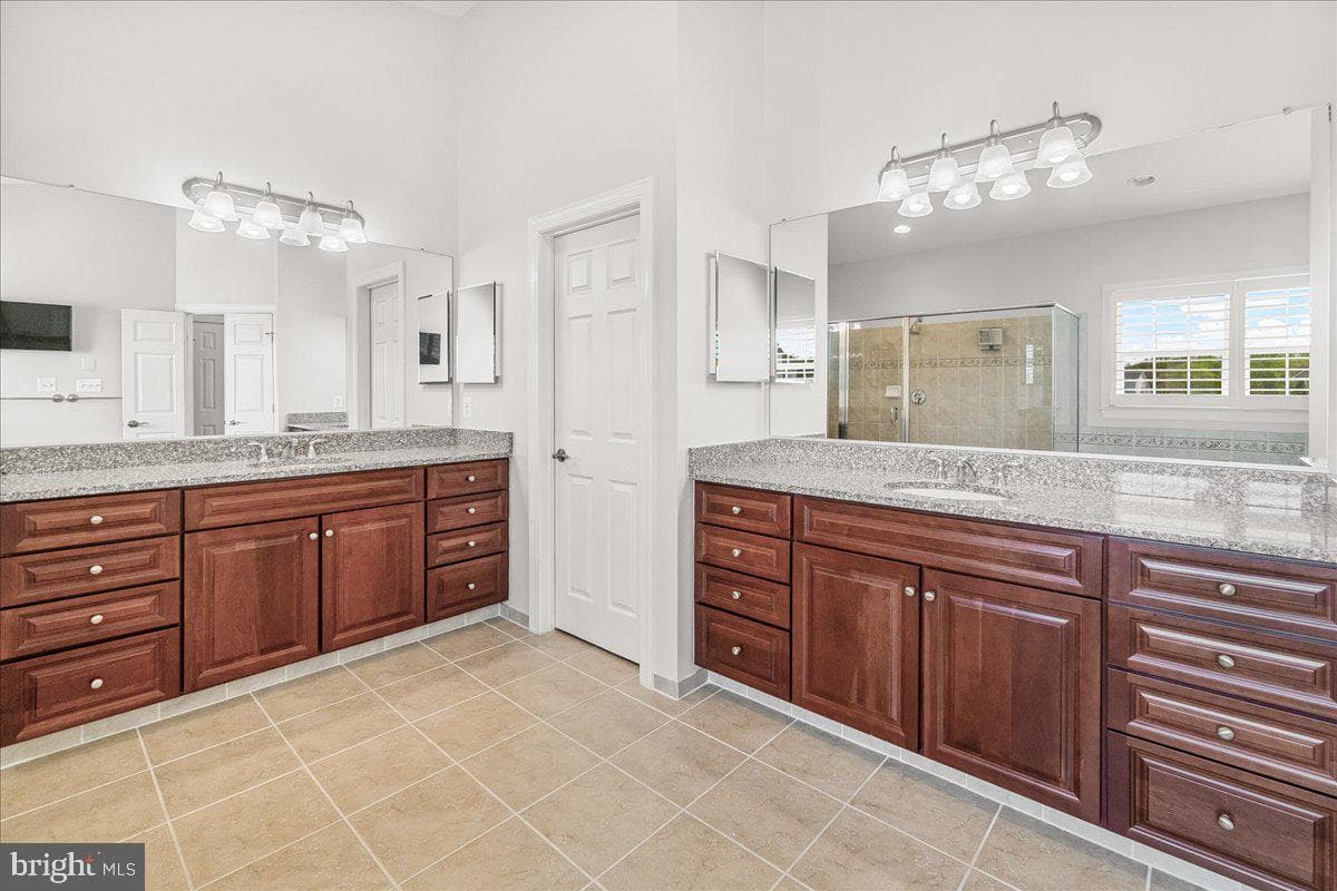 15841 Seneca Run Court photo 42
