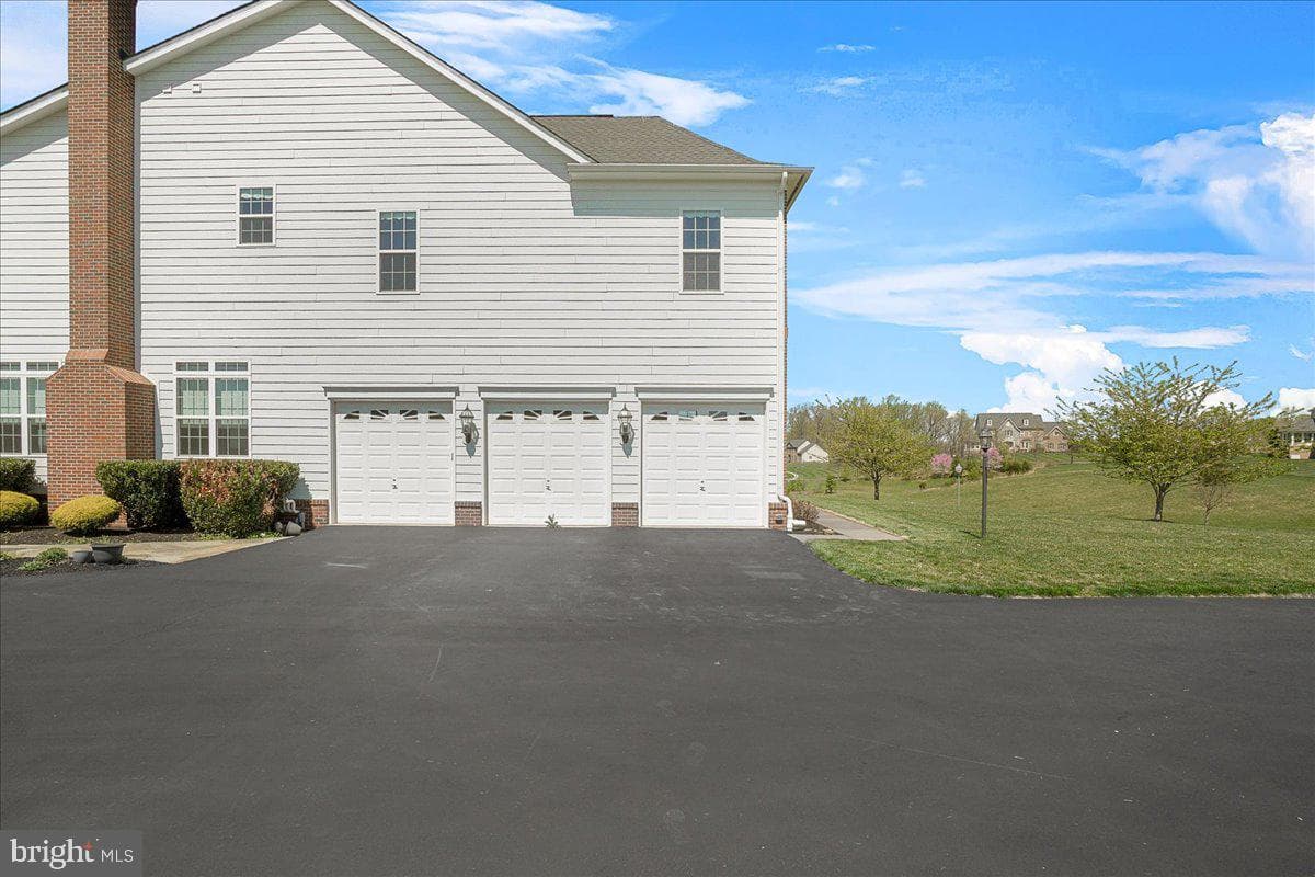 15841 Seneca Run Court photo 87