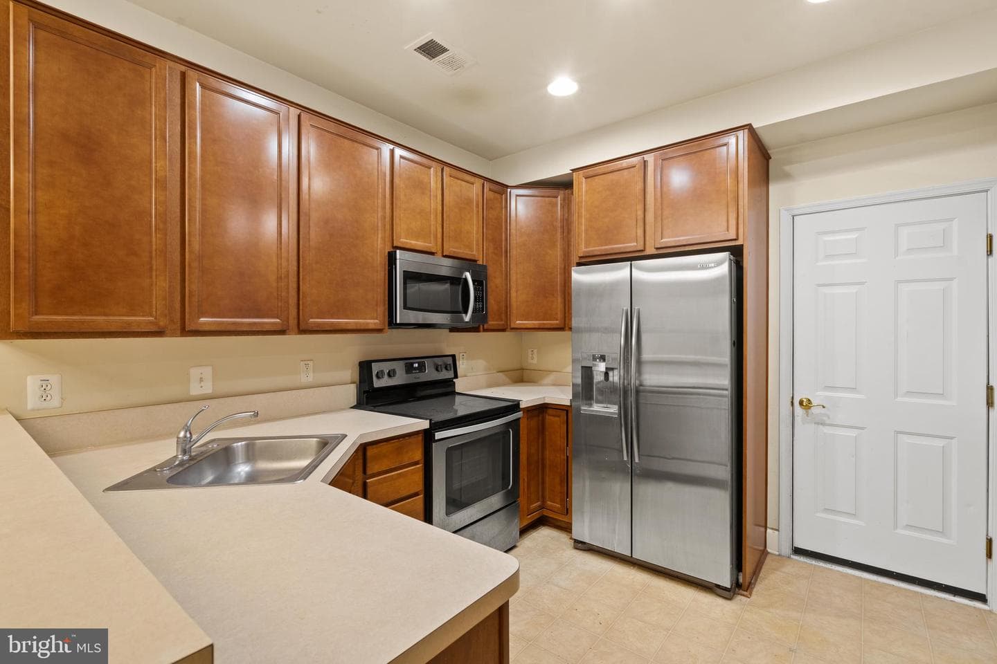 19407 Buckingham Way photo 3