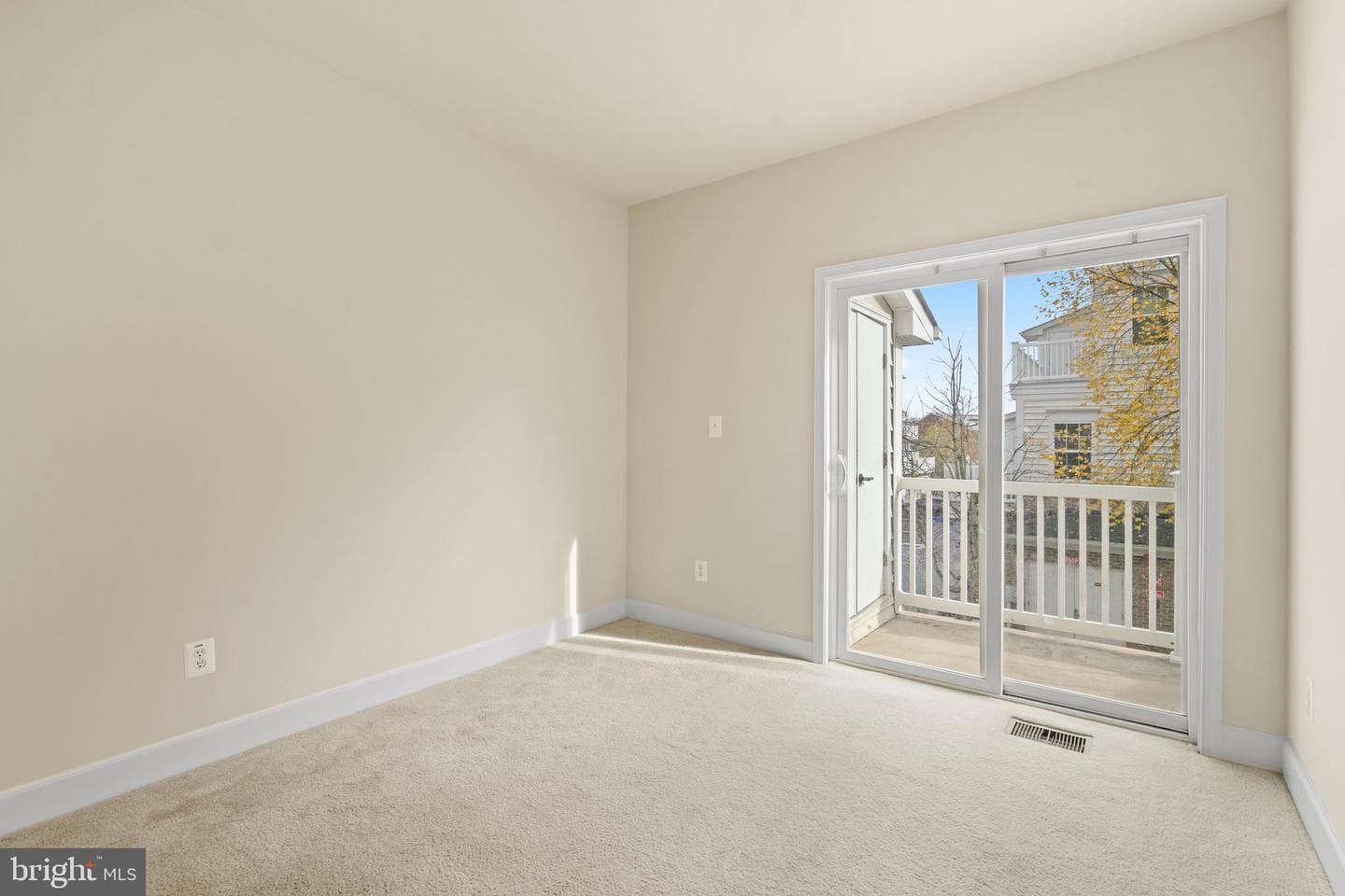 19407 Buckingham Way photo 9