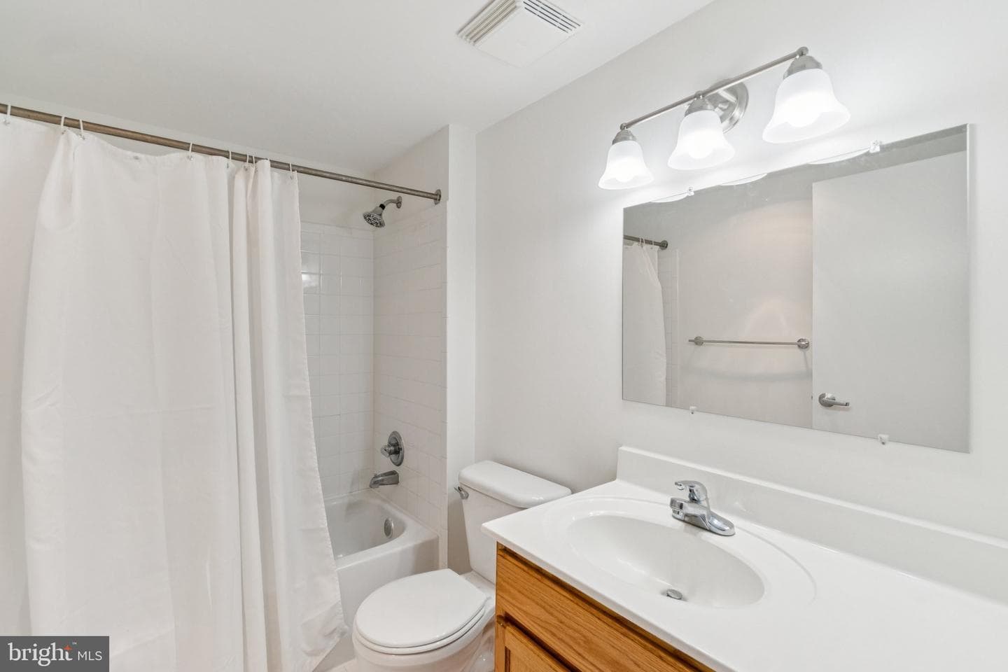 7981 Eastern NW #204 photo 20