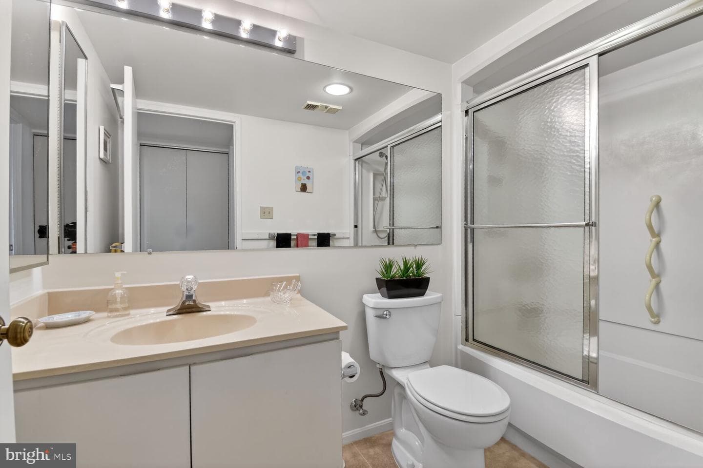 15115 Interlachen Drive #3-904 photo 20