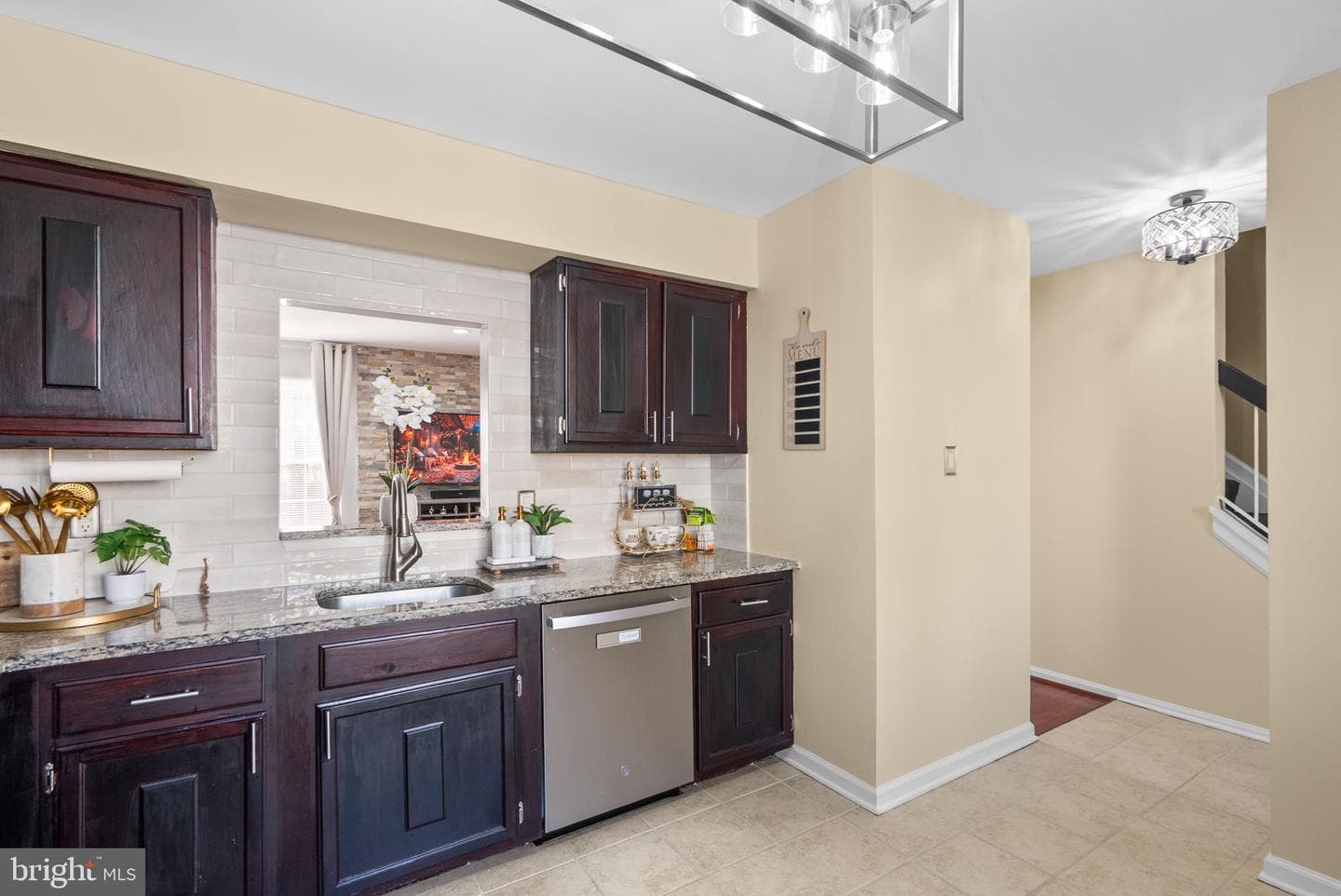18905 Treebranch Terrace photo 6