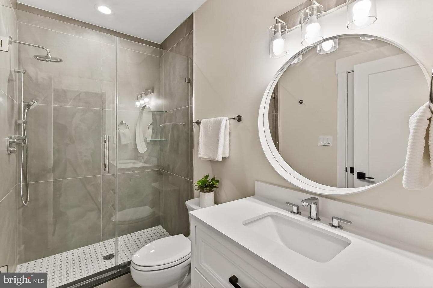 7604 Hemlock Street photo 75