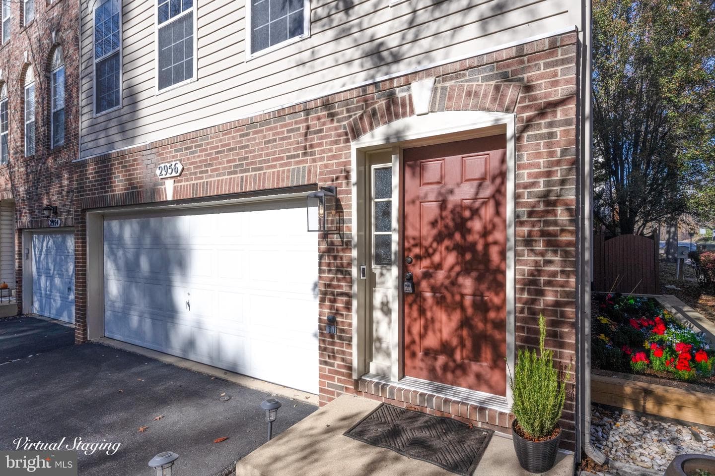 2956 Saint Helen Circle photo 2