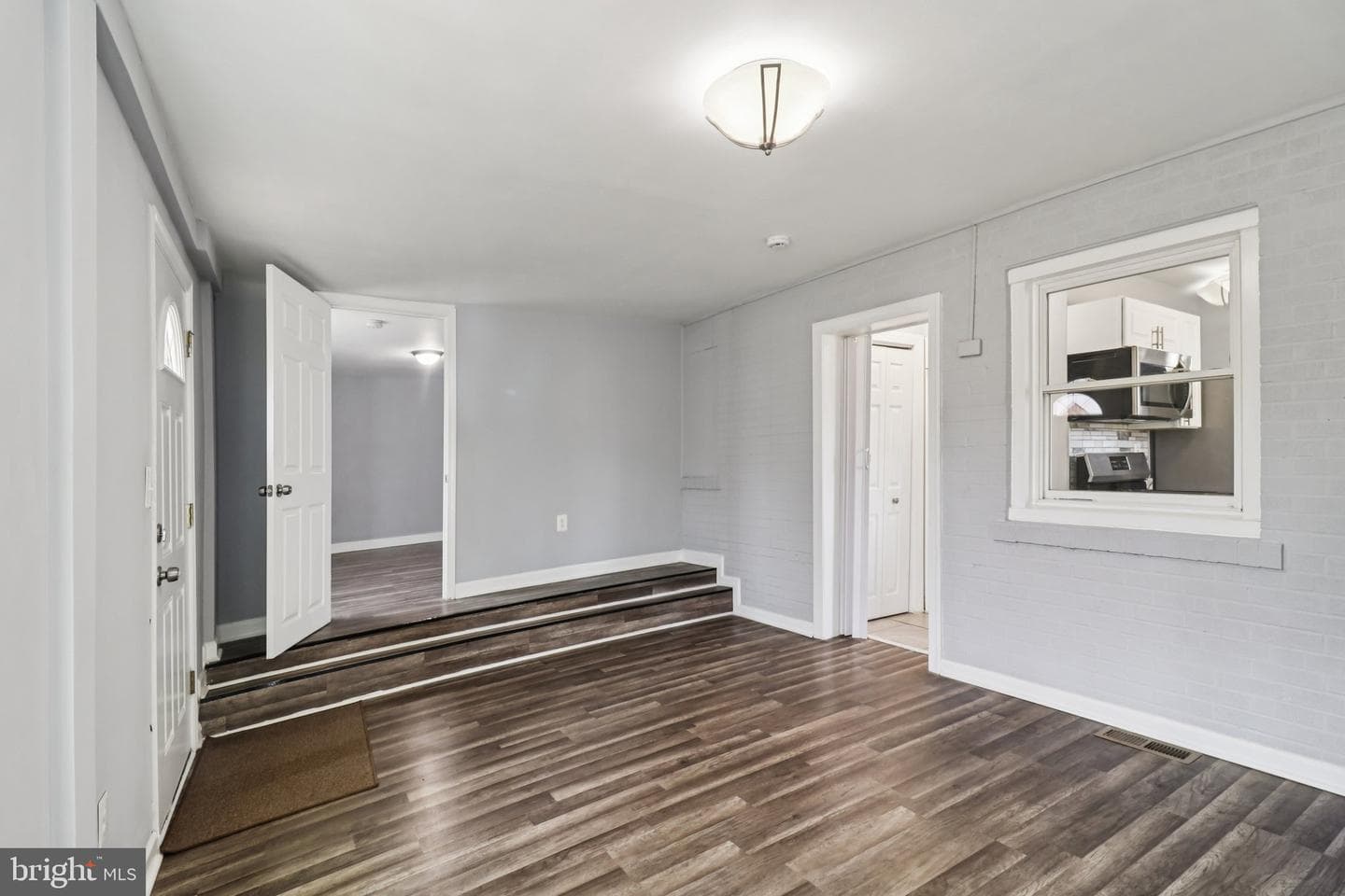 11515 Orebaugh Avenue photo 25