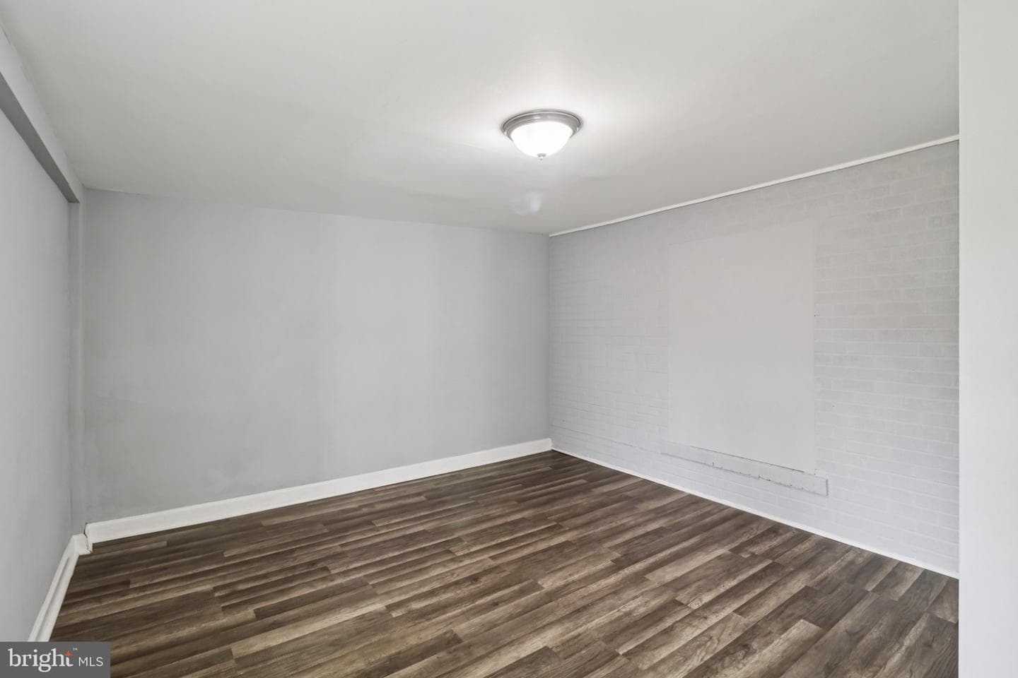 11515 Orebaugh Avenue photo 29