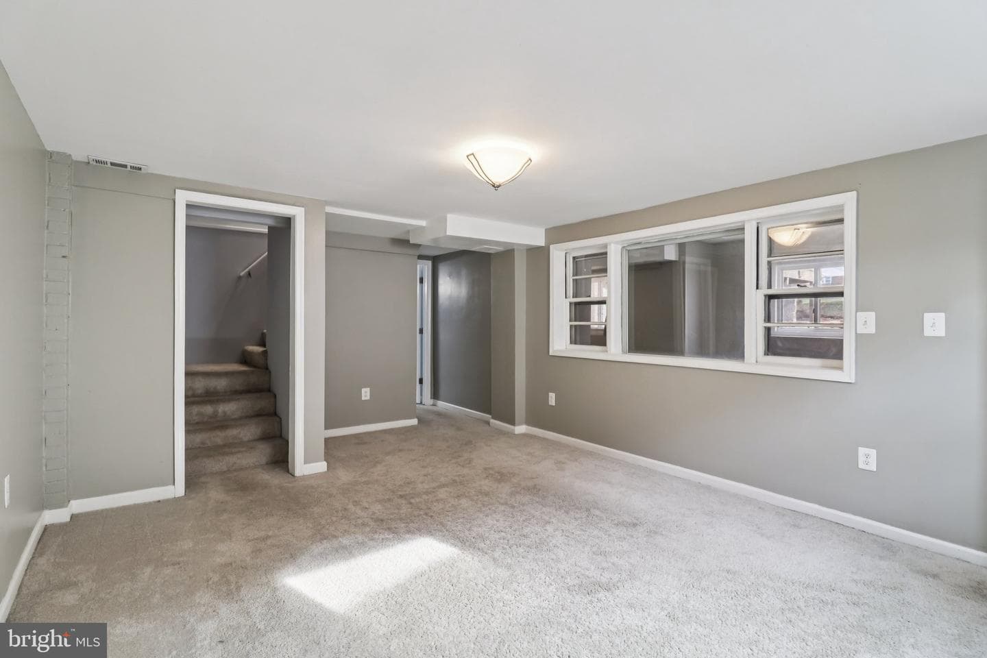11515 Orebaugh Avenue photo 32
