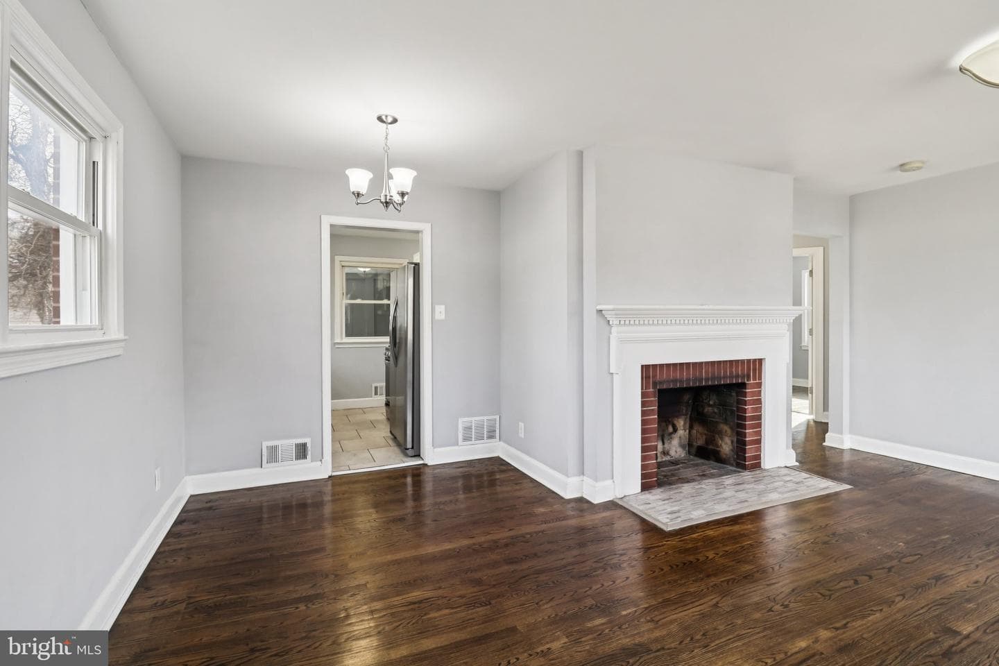 11515 Orebaugh Avenue photo 8
