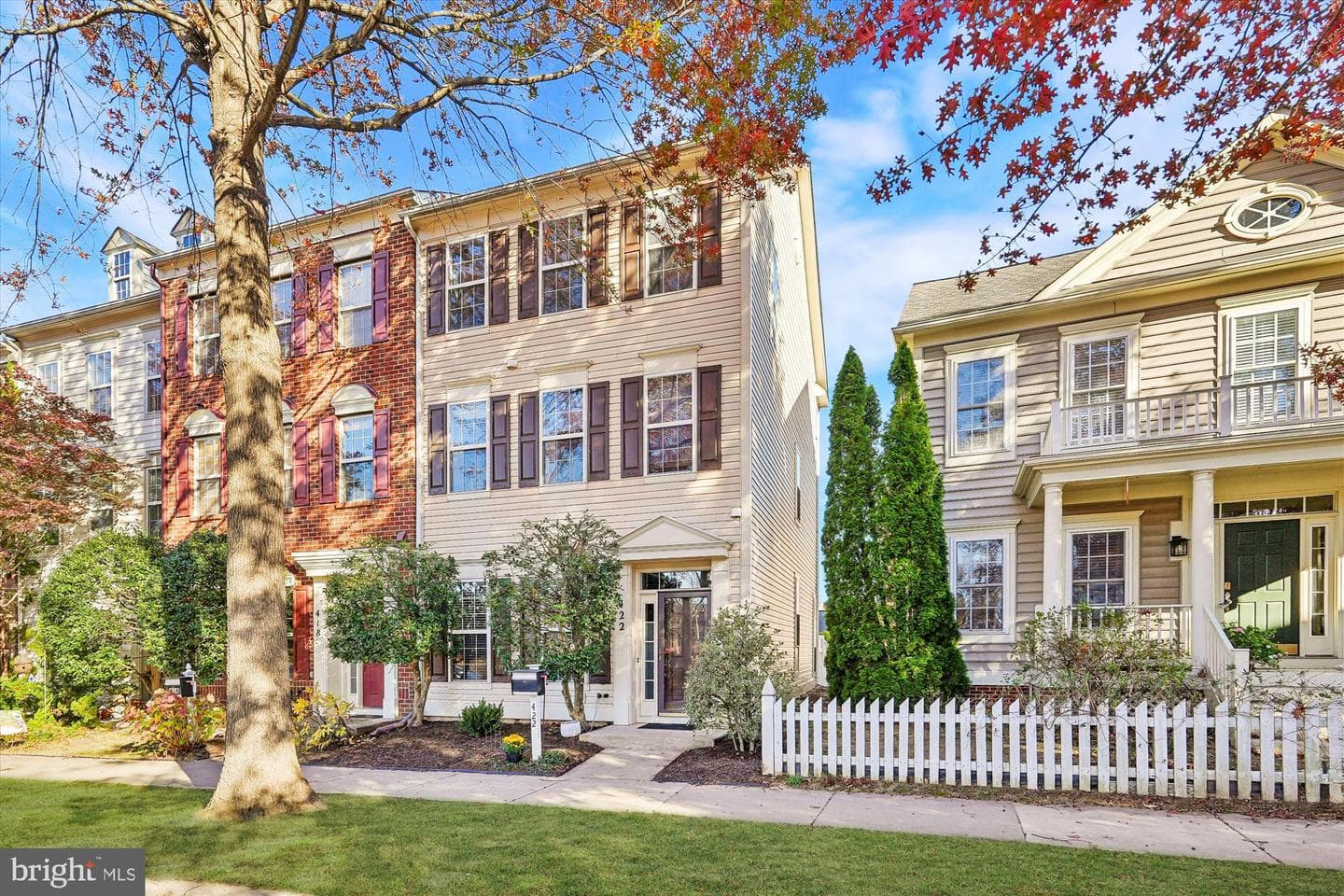 422 Chestnut Hill Street photo 1