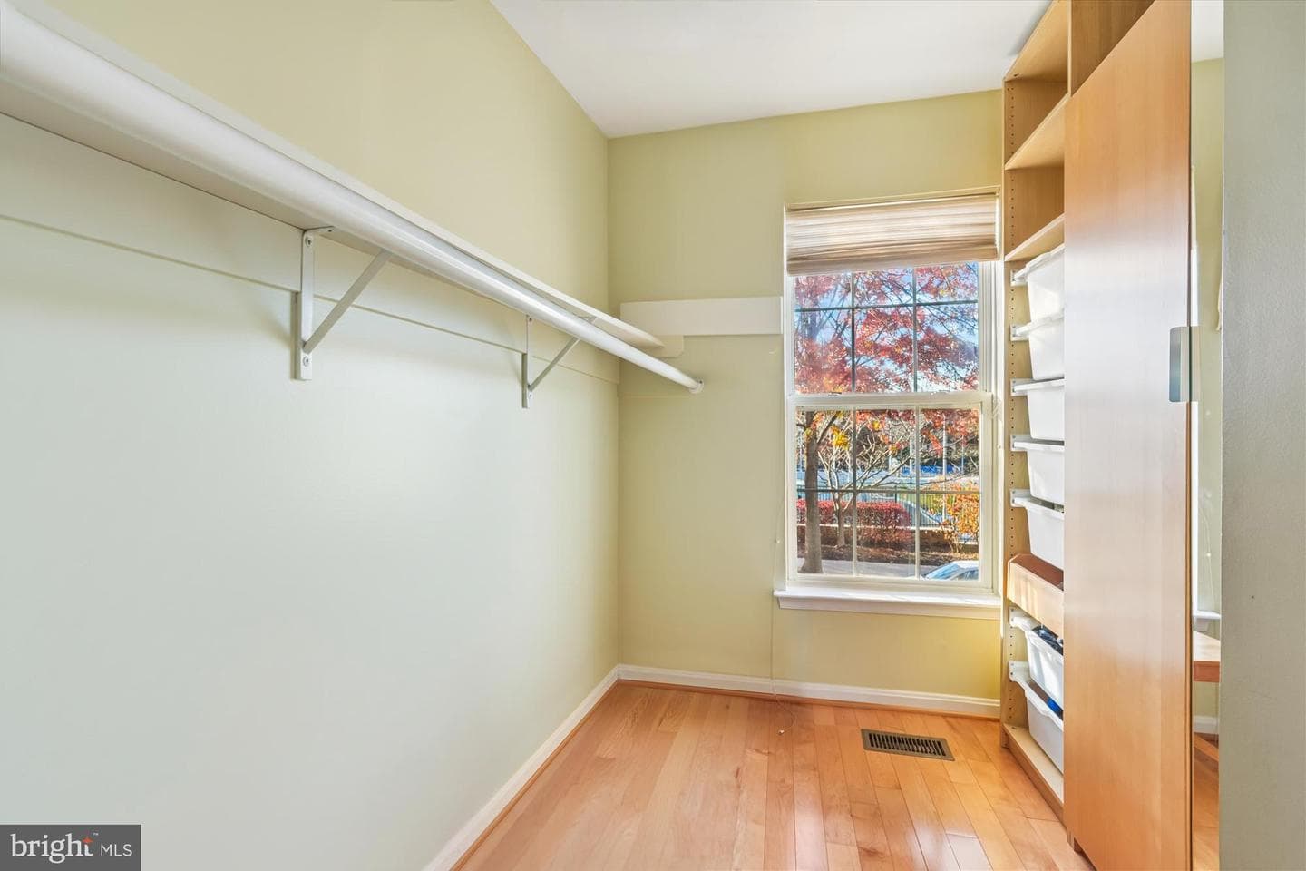 422 Chestnut Hill Street photo 16