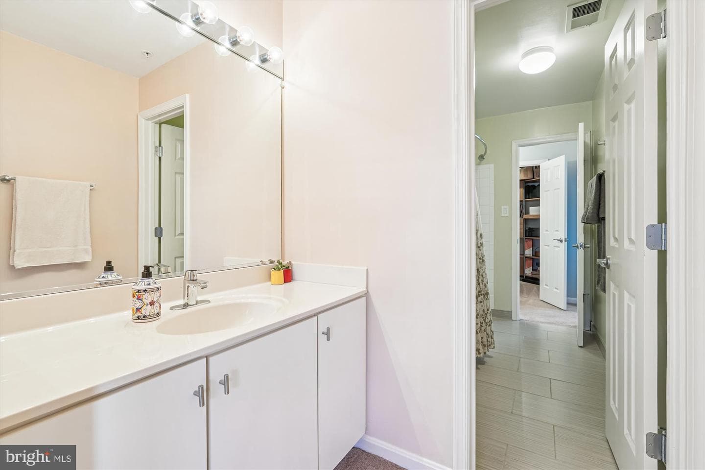 422 Chestnut Hill Street photo 27