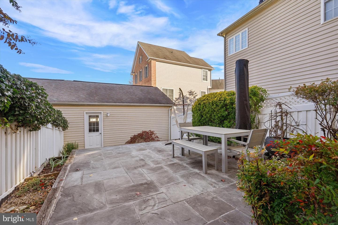 422 Chestnut Hill Street photo 38