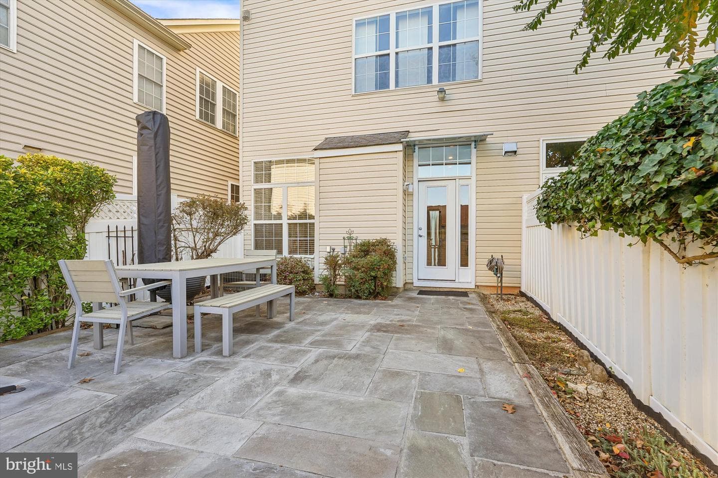 422 Chestnut Hill Street photo 9
