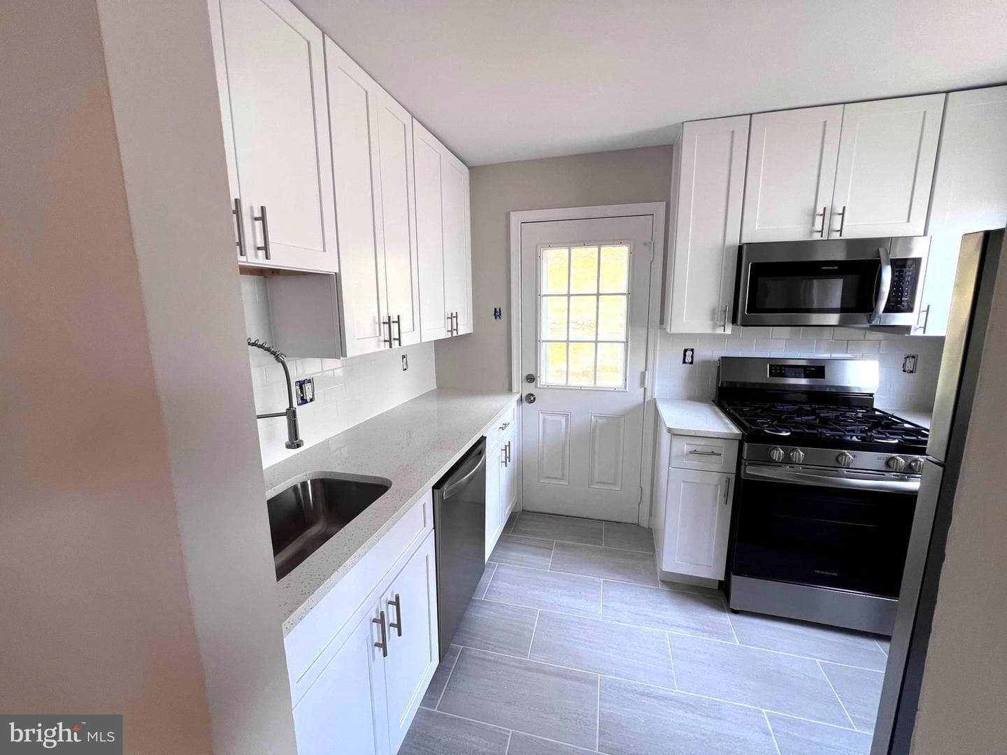 708 Crabb Avenue photo 4