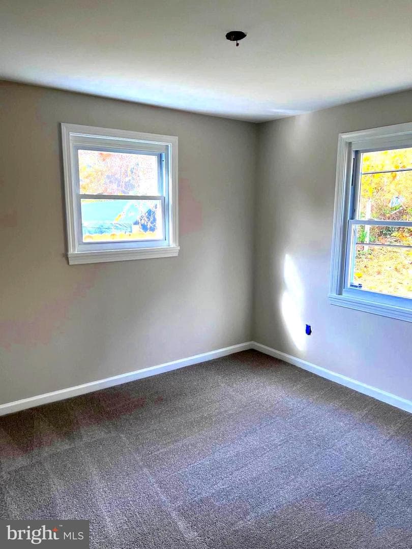 708 Crabb Avenue photo 9