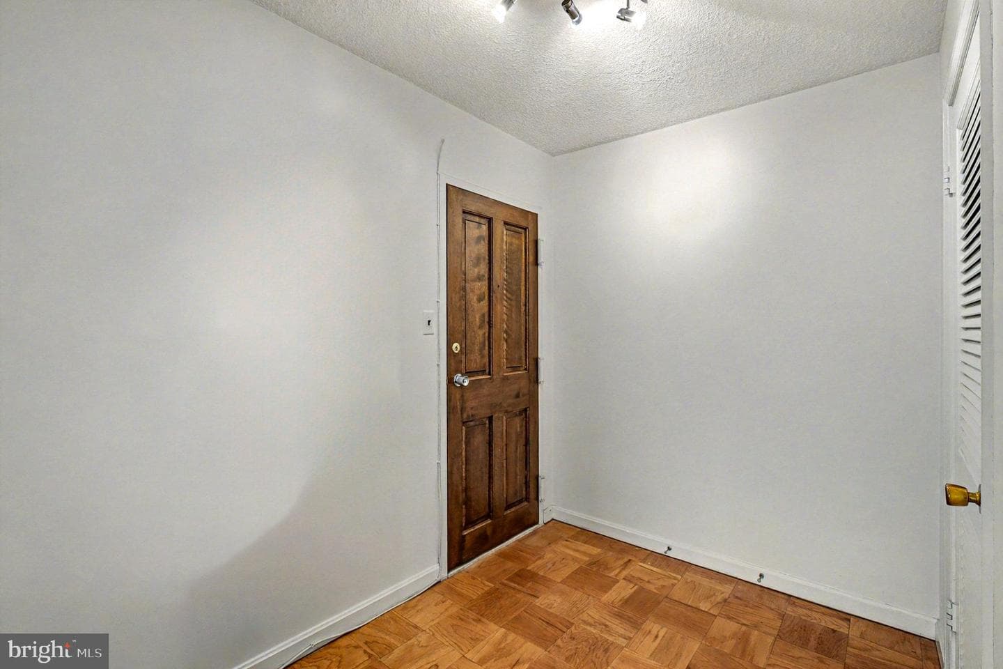 2100 Washington Avenue #6-B photo 5