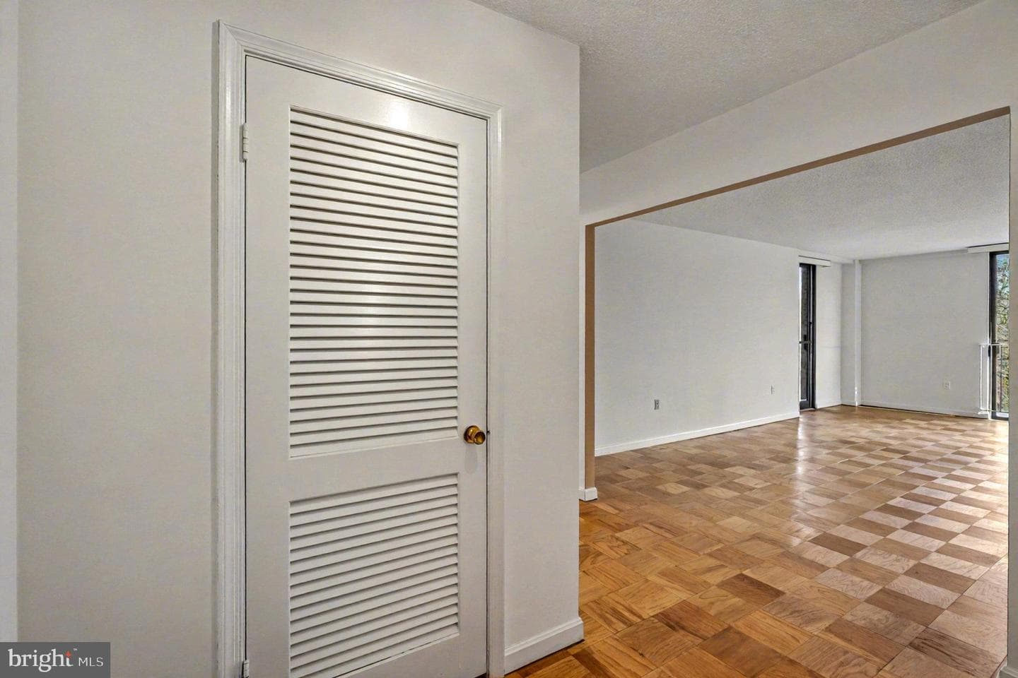 2100 Washington Avenue #6-B photo 6
