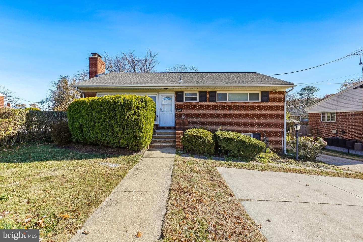 509 University Boulevard W photo 1