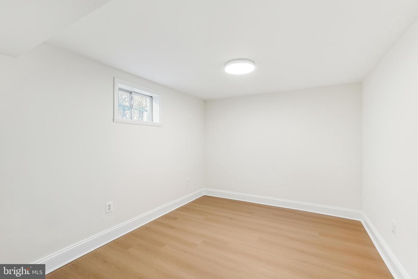 509 University Boulevard W photo 15