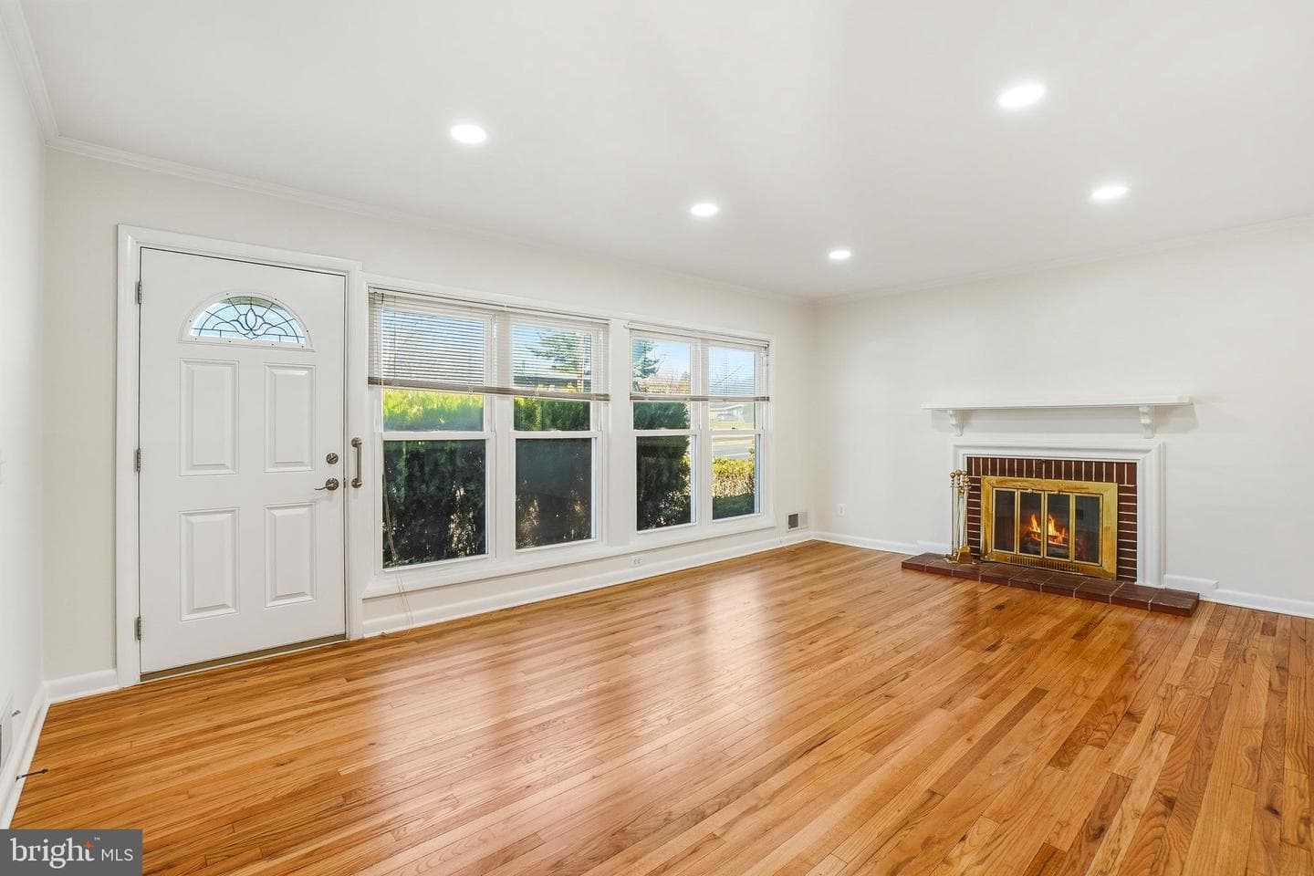 509 University Boulevard W photo 3