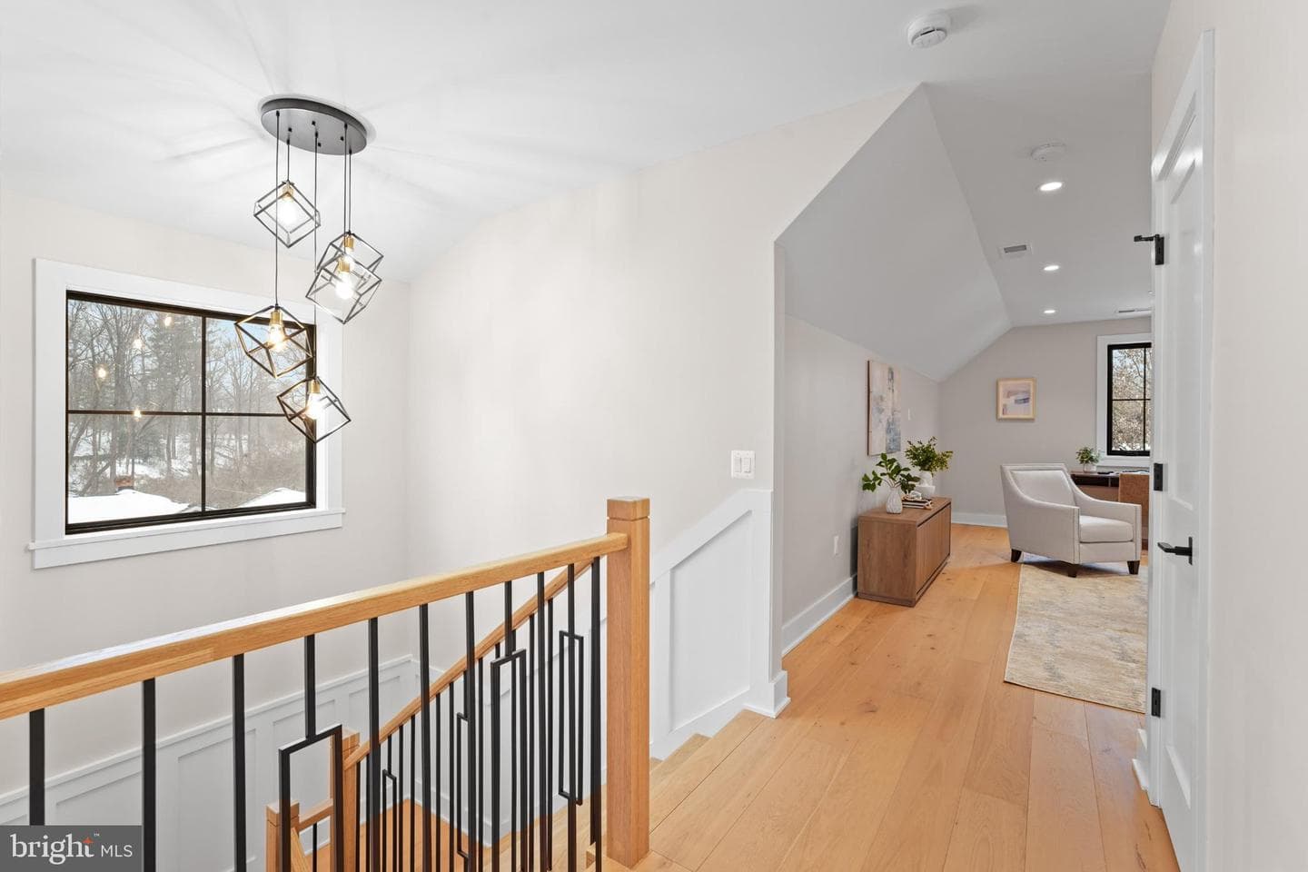 9909 Dickens Ave photo 44