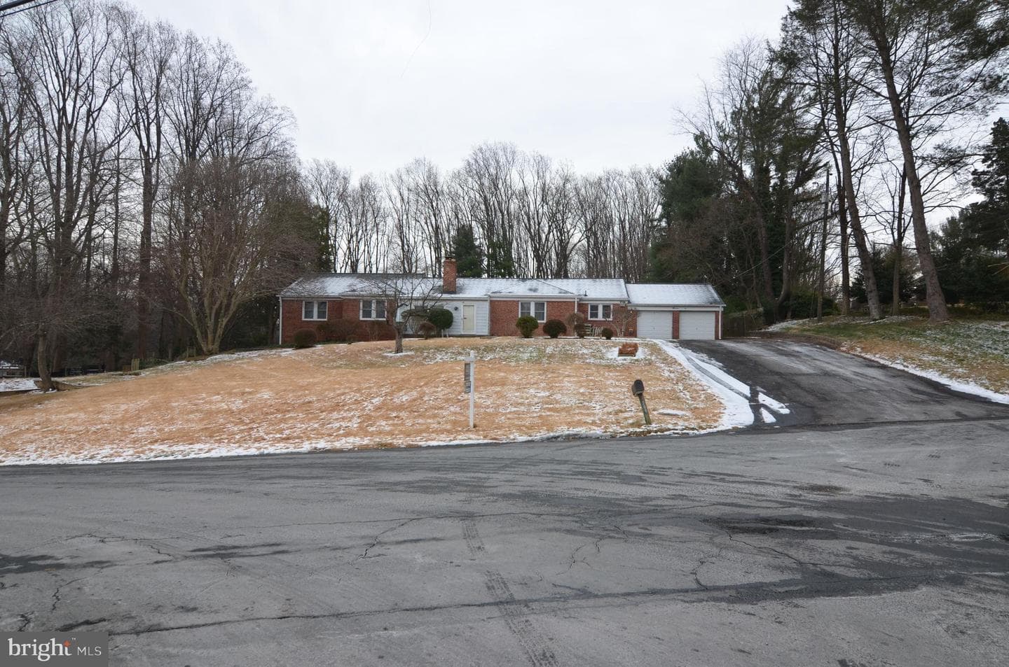 206 Shaw Avenue photo 2