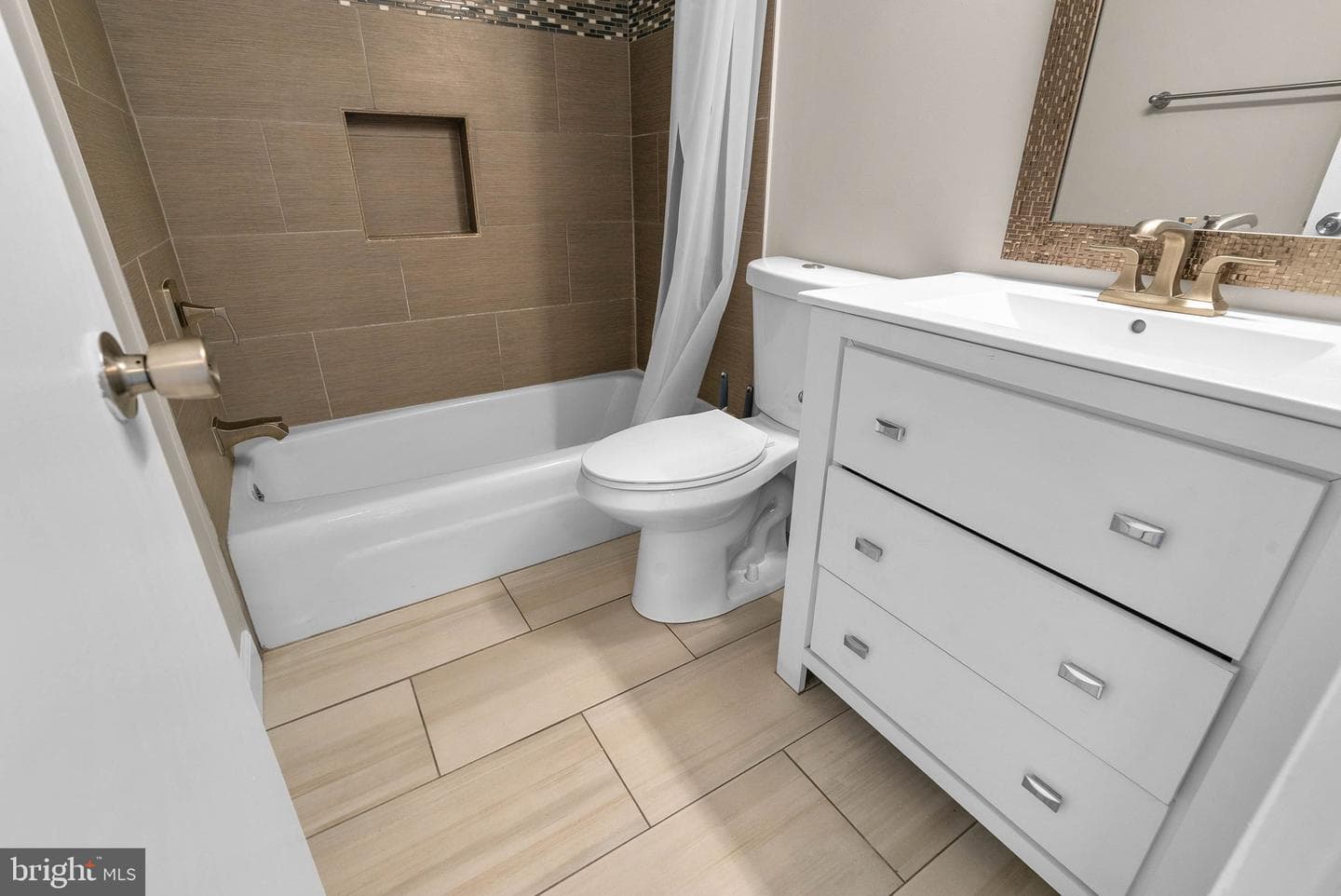 19427 Brassie Place #203 photo 15