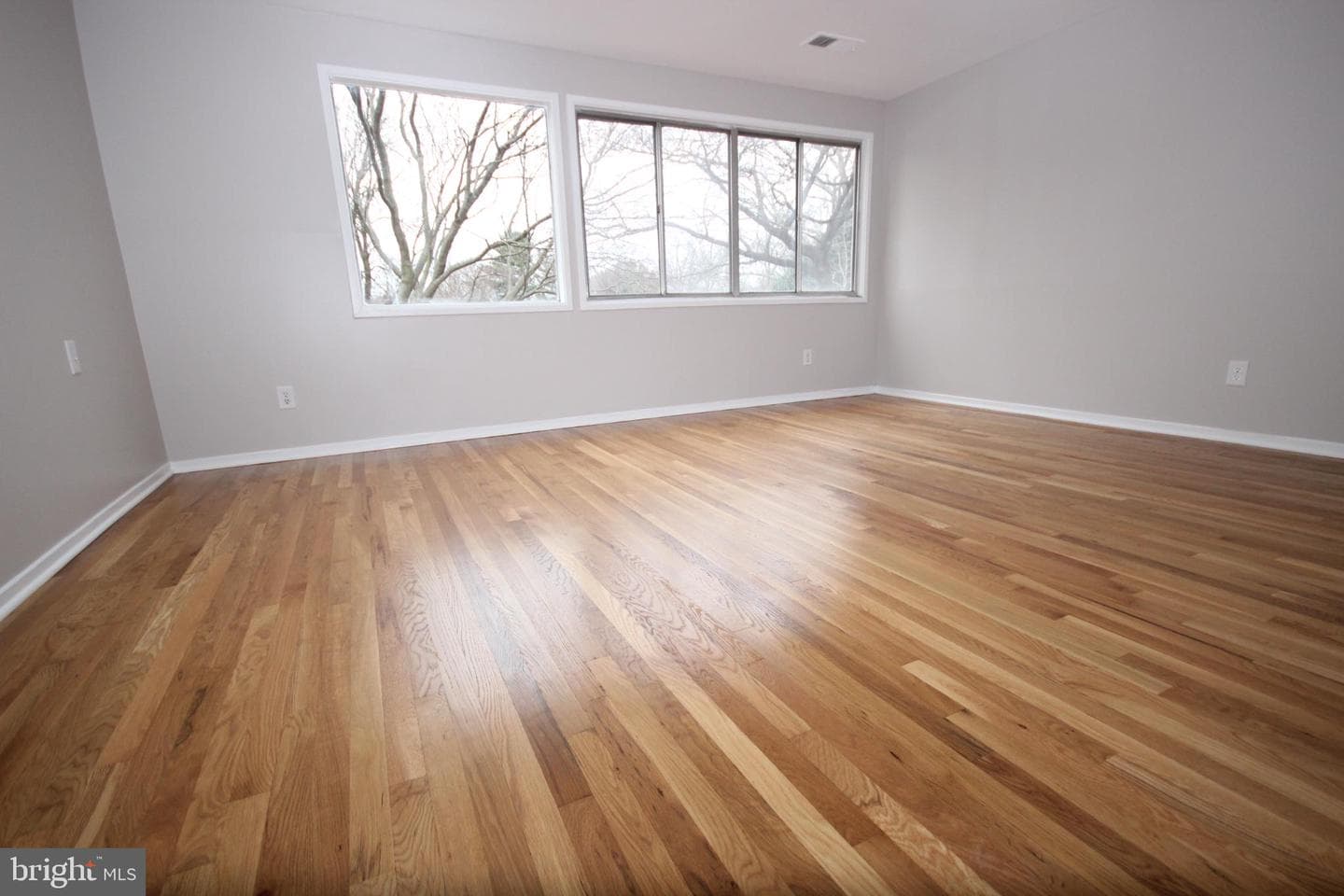 19115 Roman Way photo 33