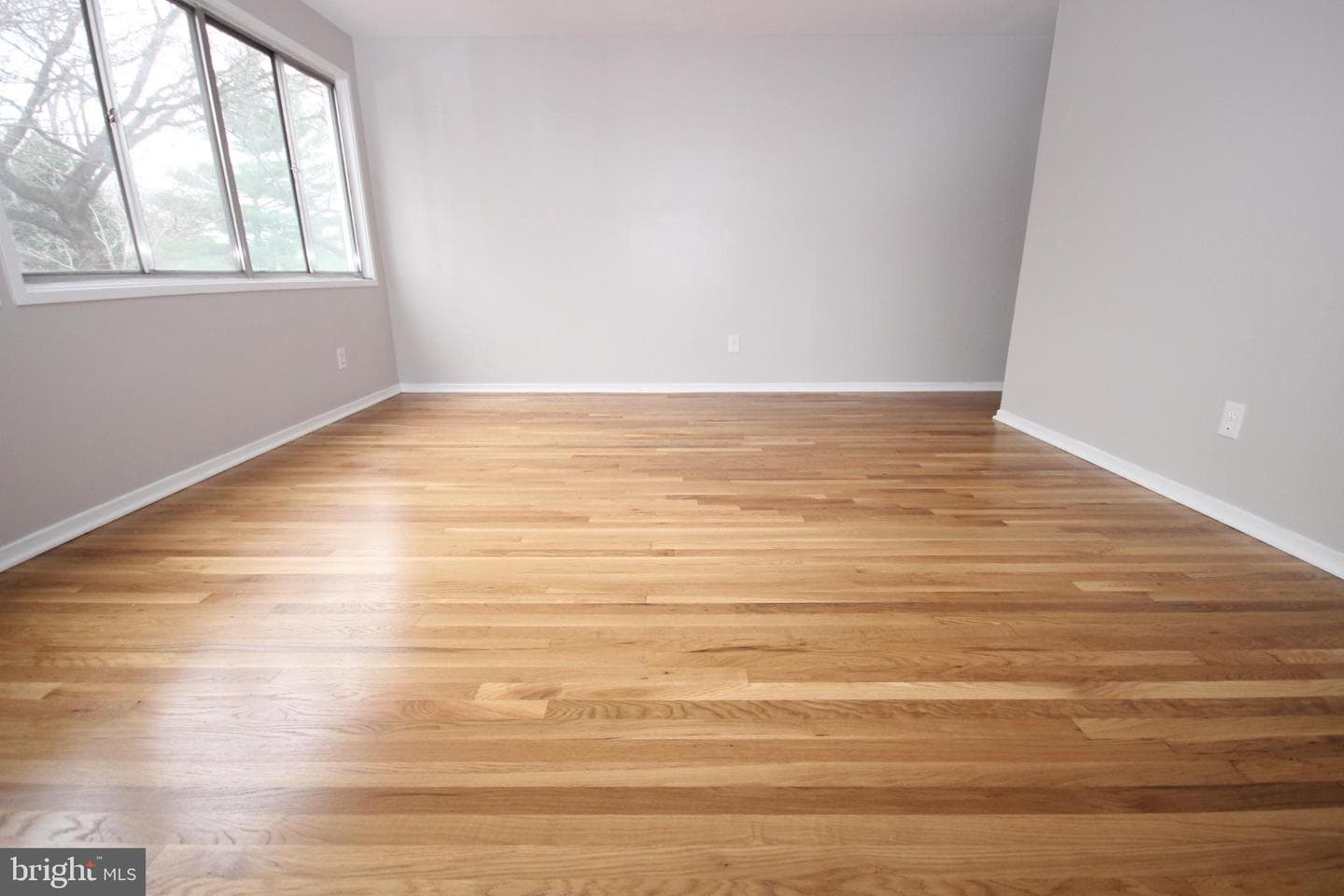 19115 Roman Way photo 34
