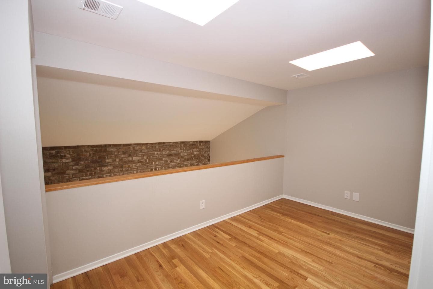 19115 Roman Way photo 37