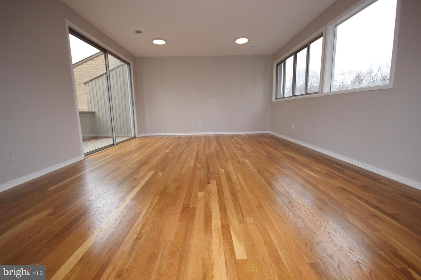 19115 Roman Way photo 38
