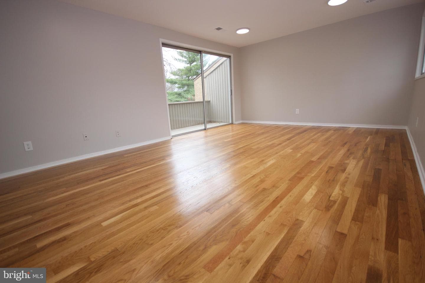 19115 Roman Way photo 40