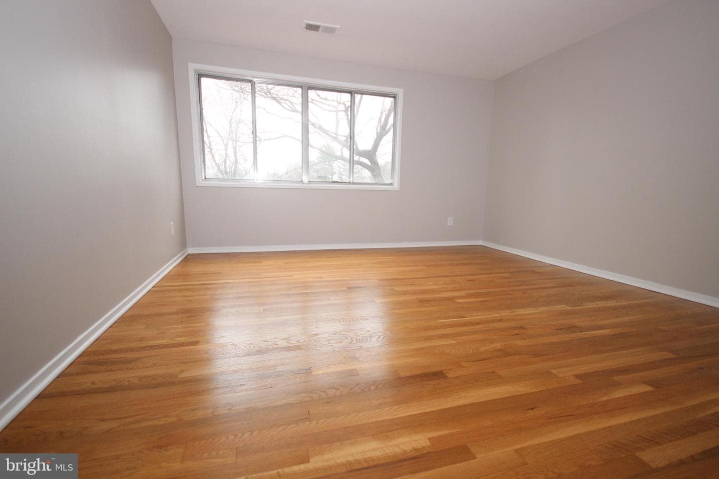 19115 Roman Way photo 43