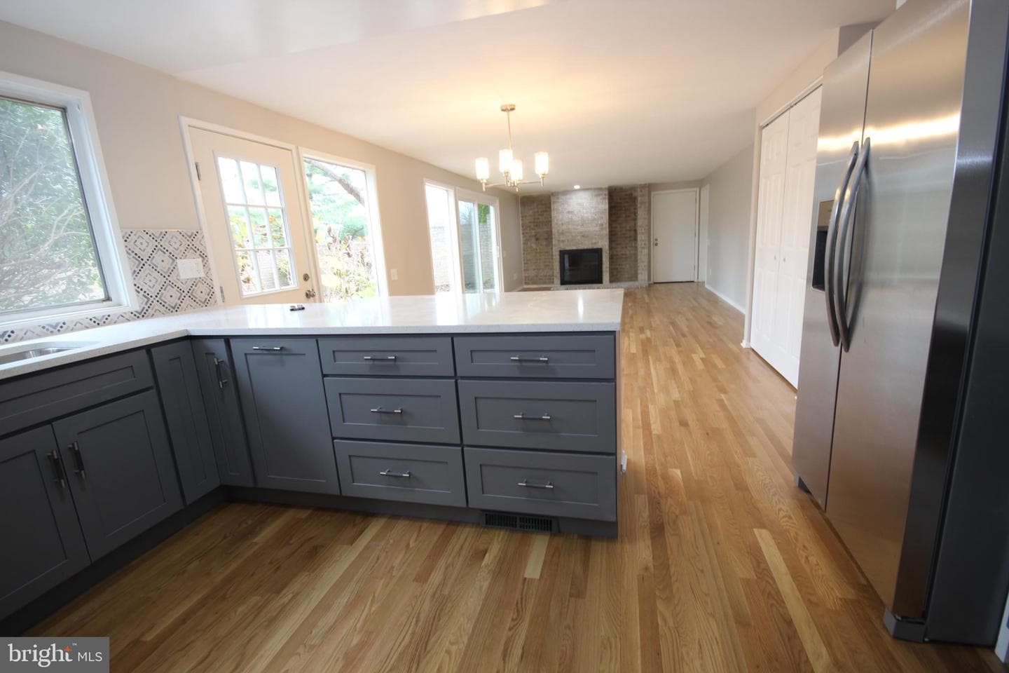 19115 Roman Way photo 9