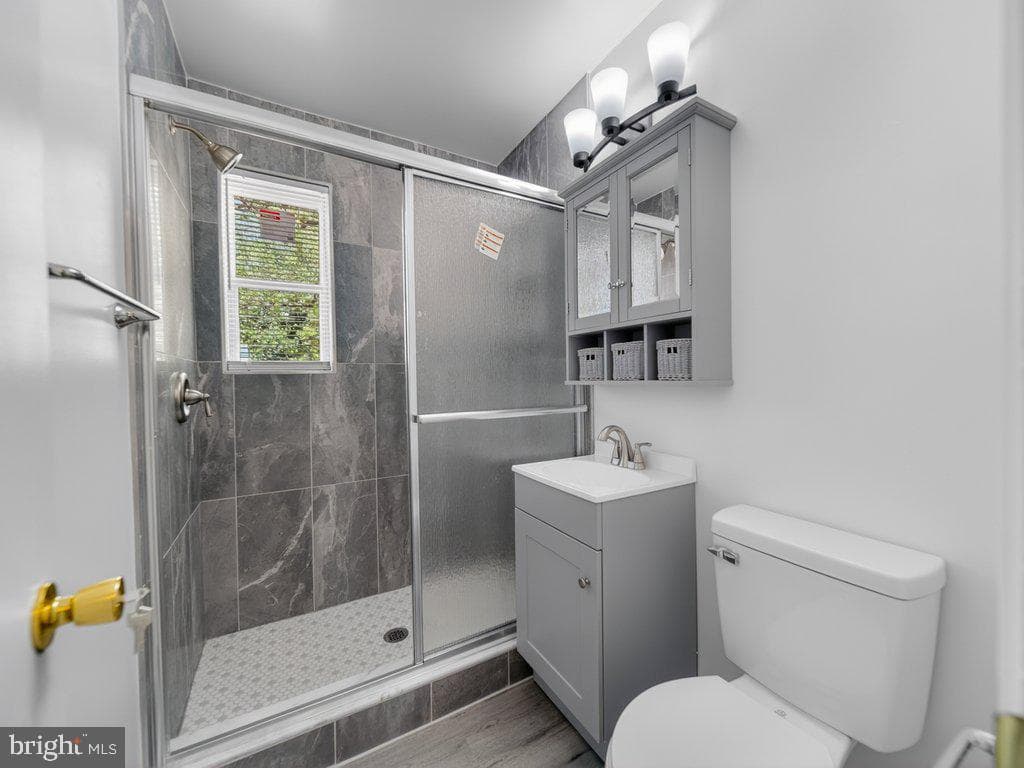 10402 Royalton Terrace photo 13