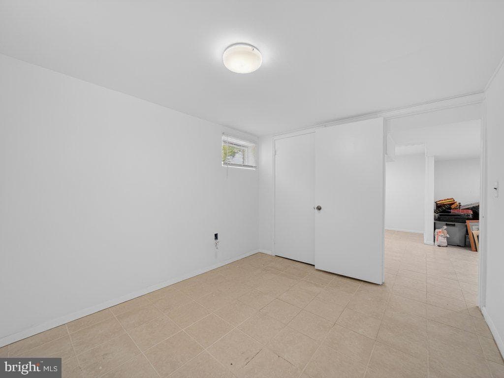 10402 Royalton Terrace photo 32