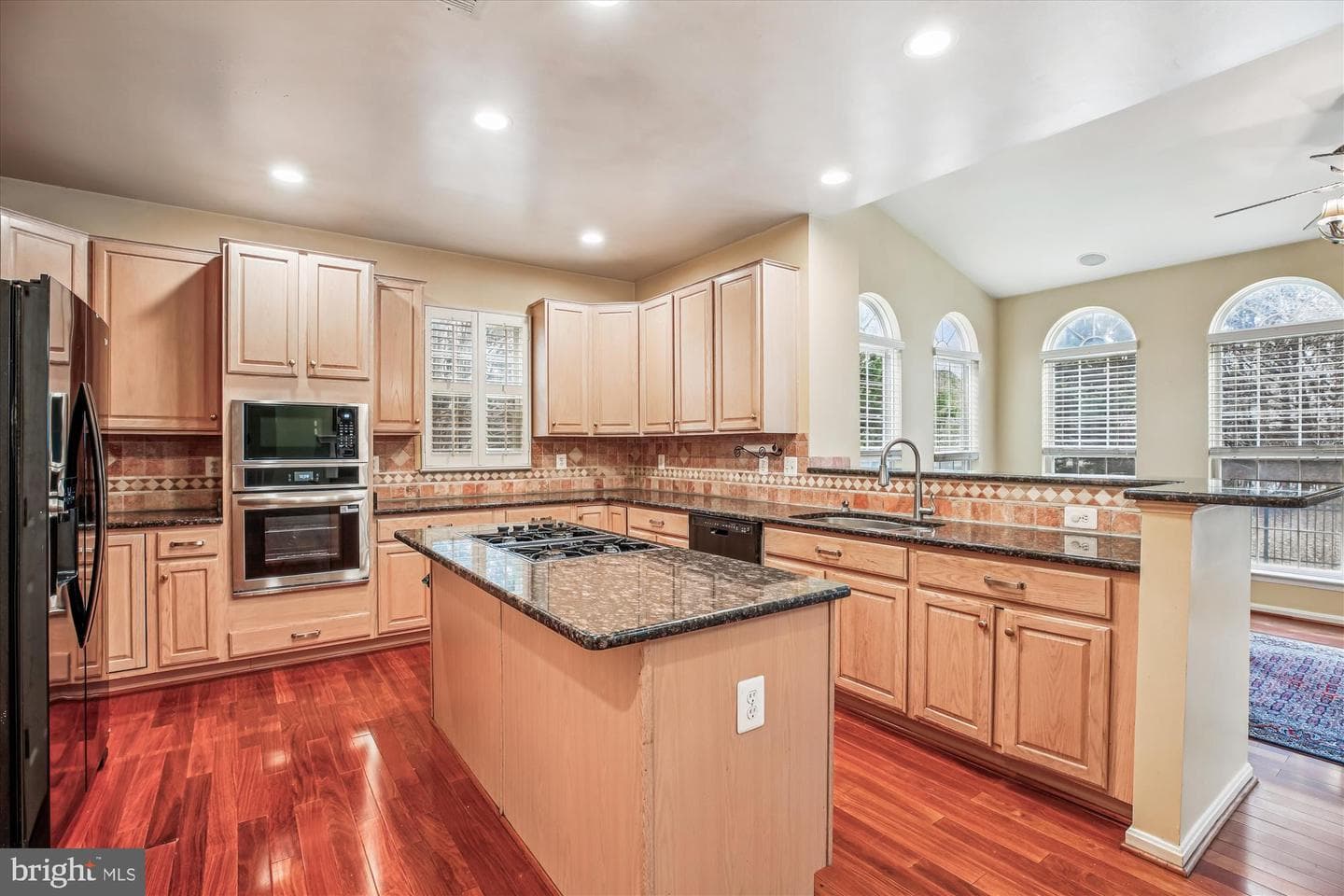 14212 Schaeffer Road photo 24