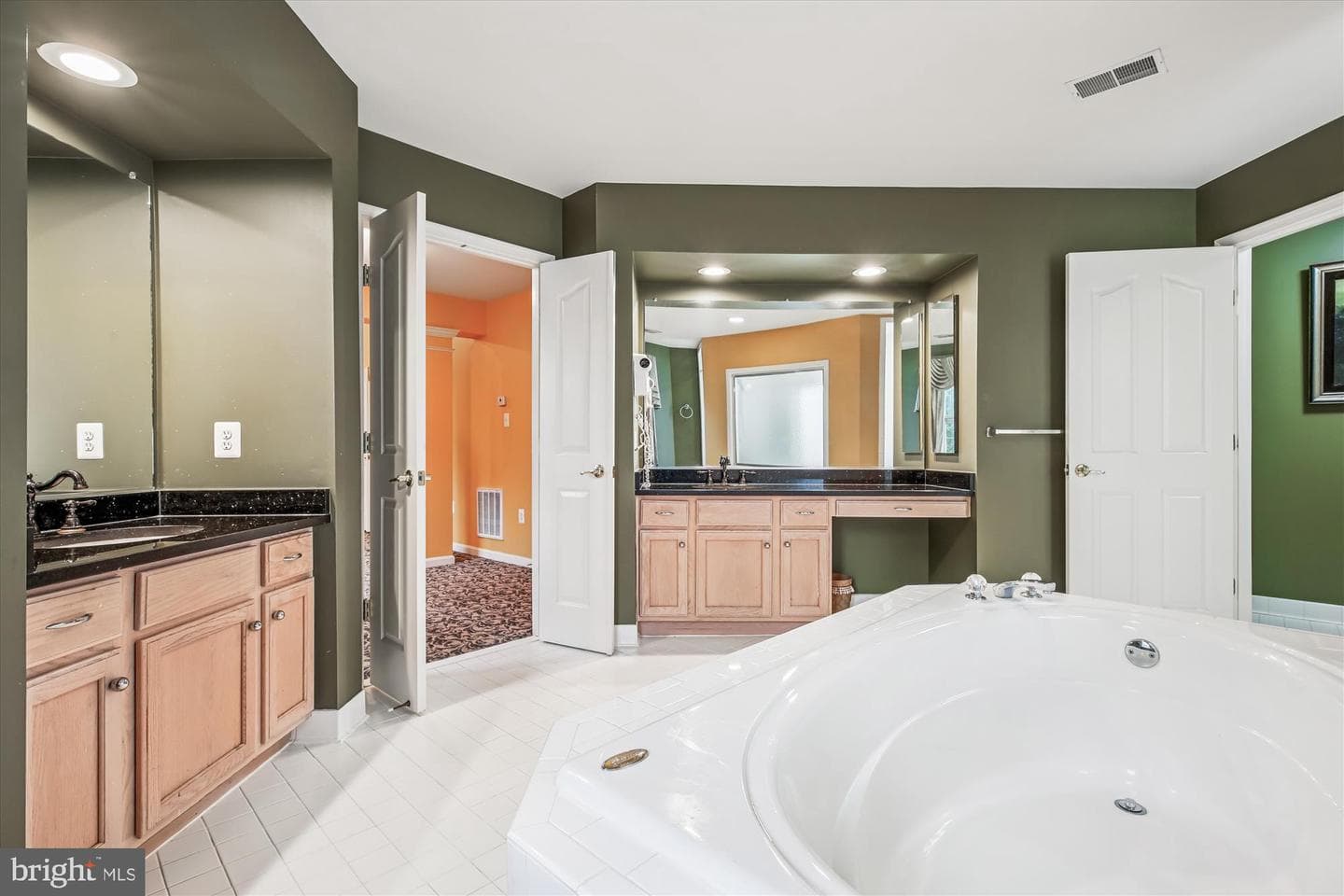 14212 Schaeffer Road photo 37