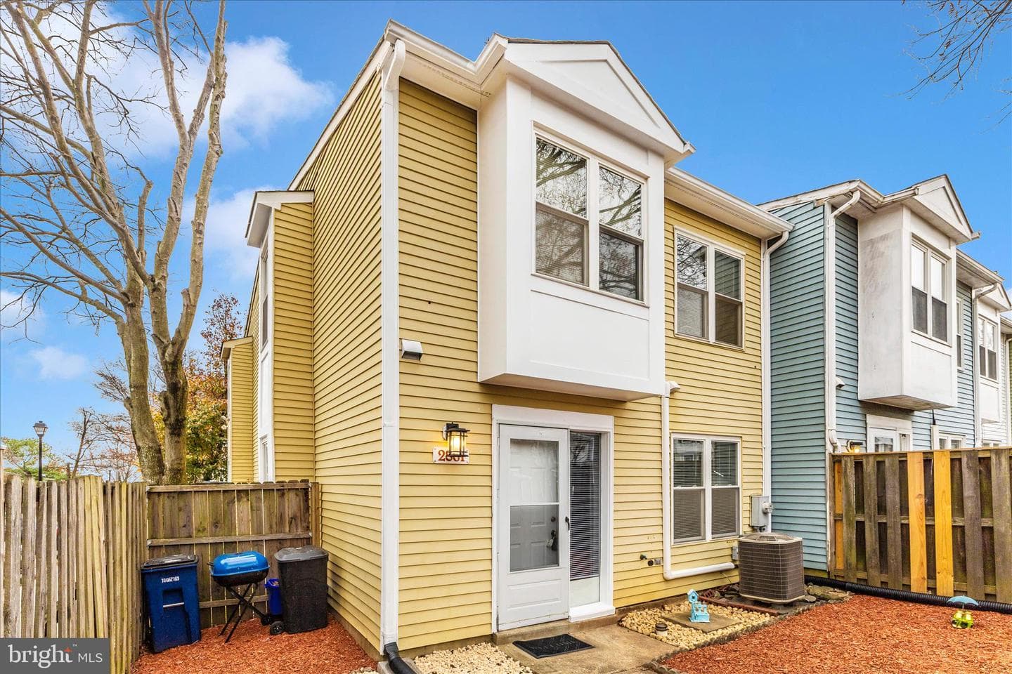 2861 Shepperton Terrace photo 37