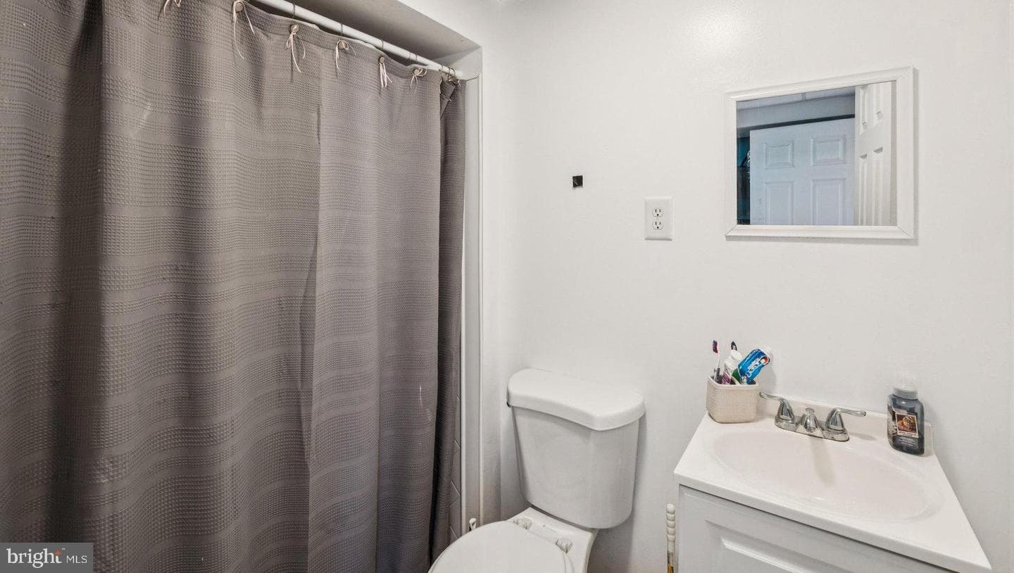 8124 Seneca View Drive photo 7