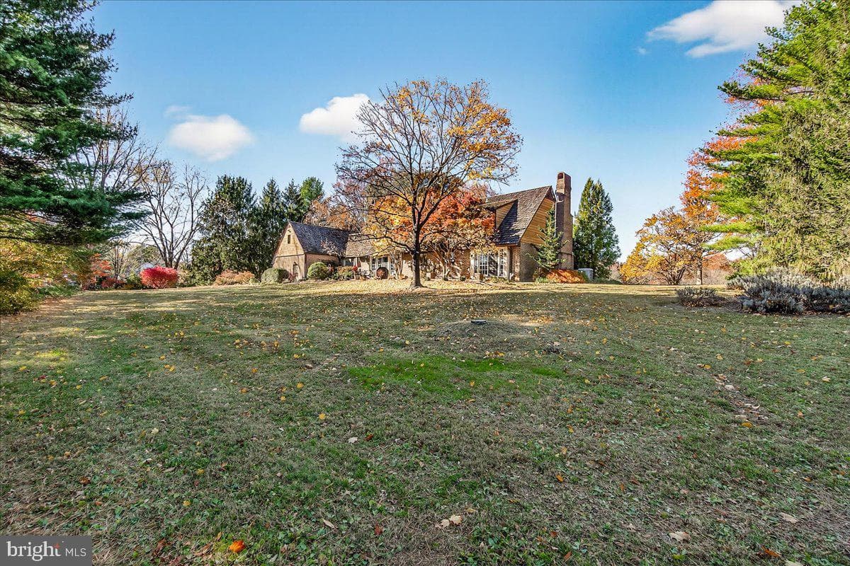 6400 Griffith Road photo 2