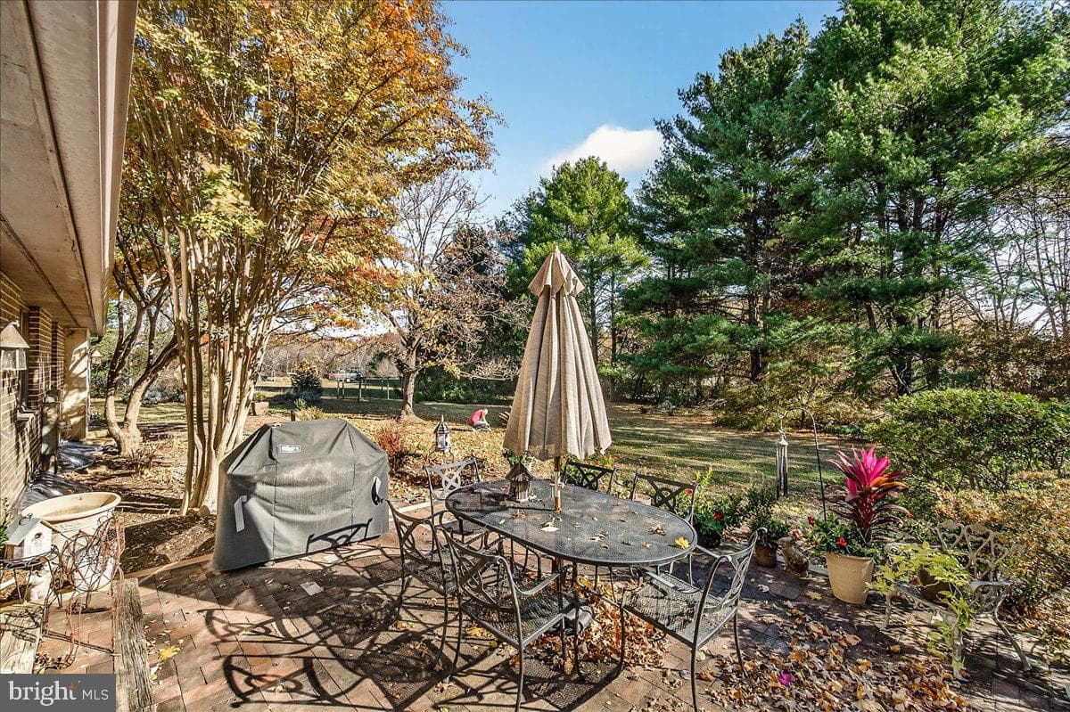 6400 Griffith Road photo 59