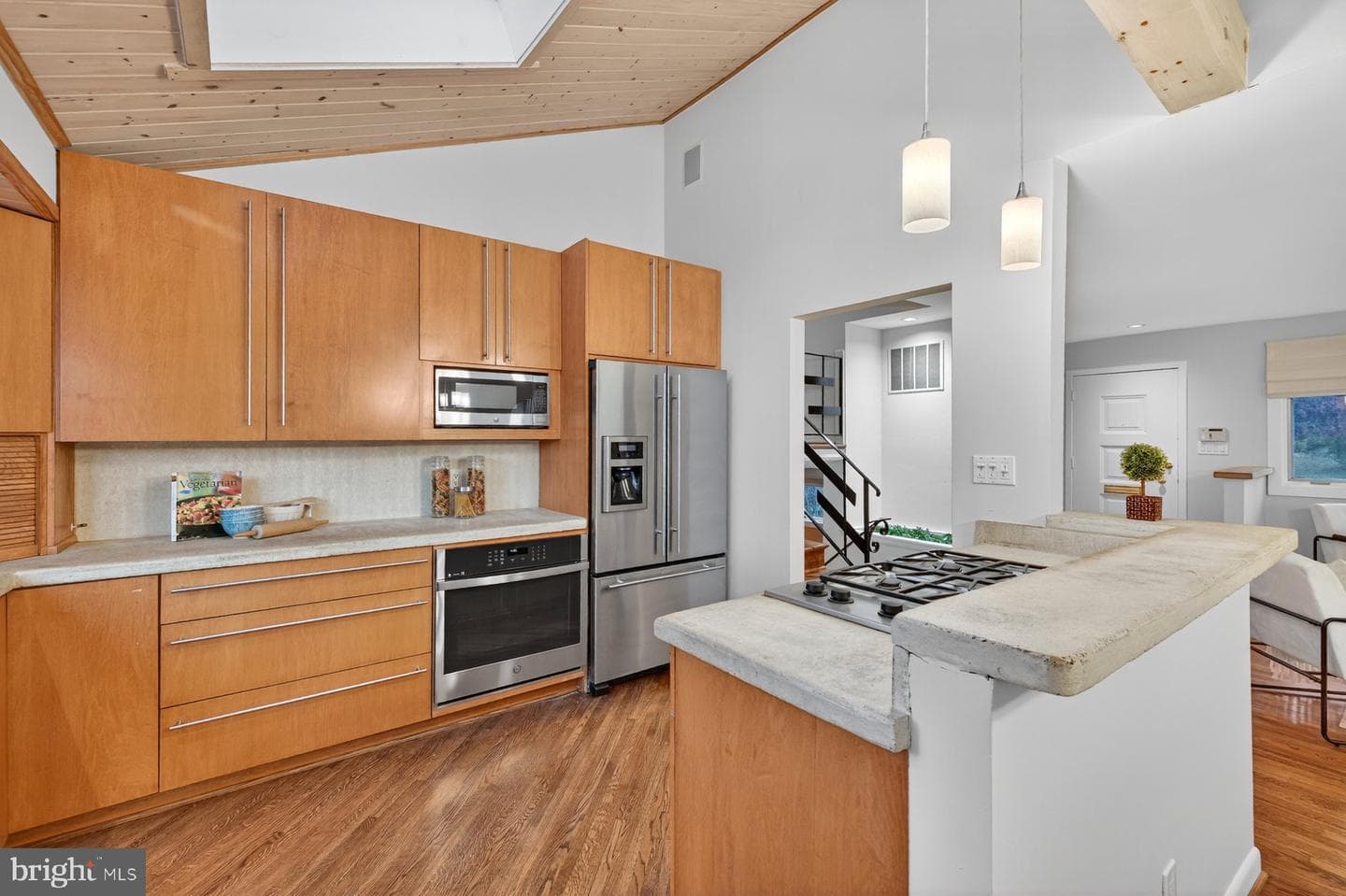 10405 Leslie Street photo 11