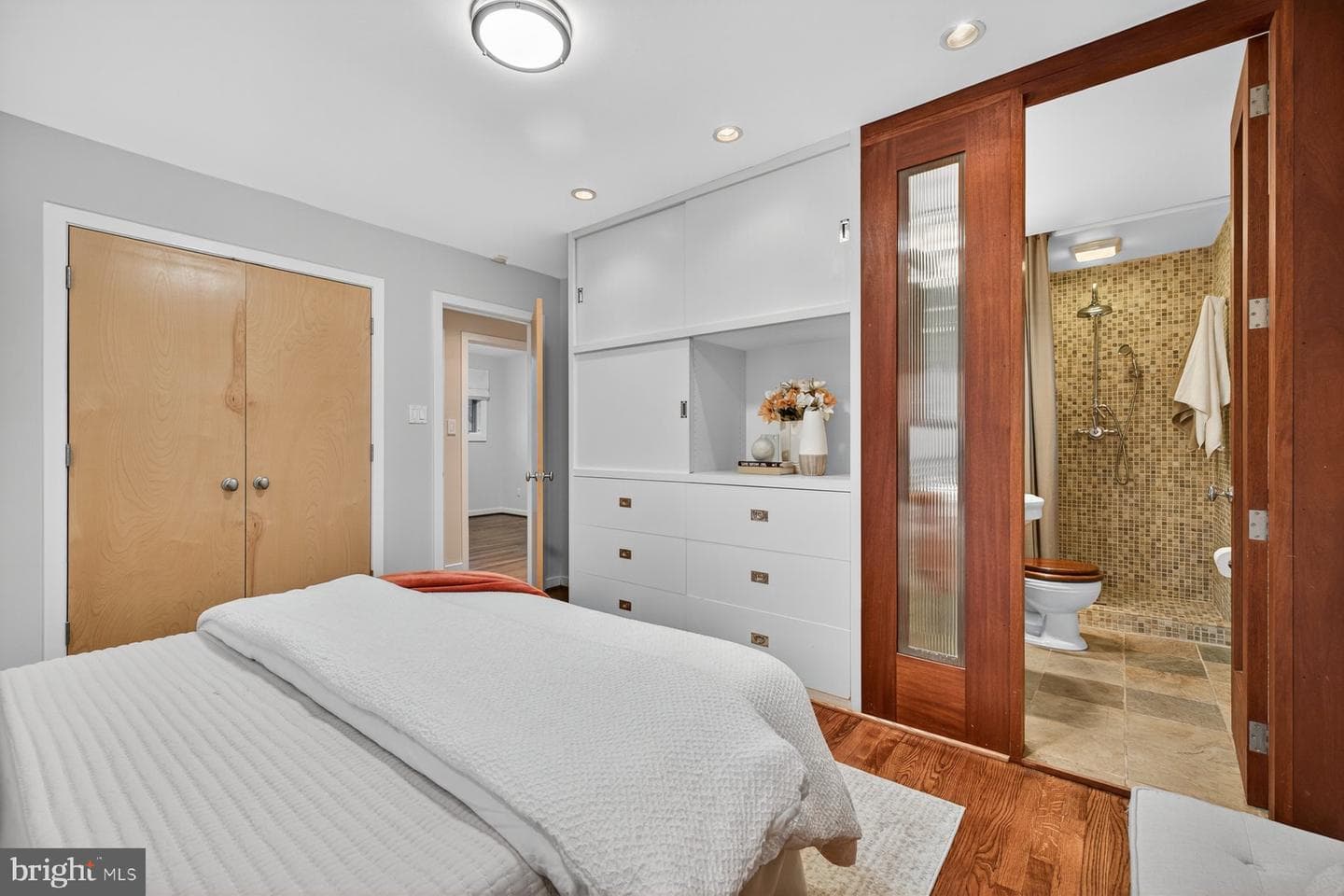 10405 Leslie Street photo 23