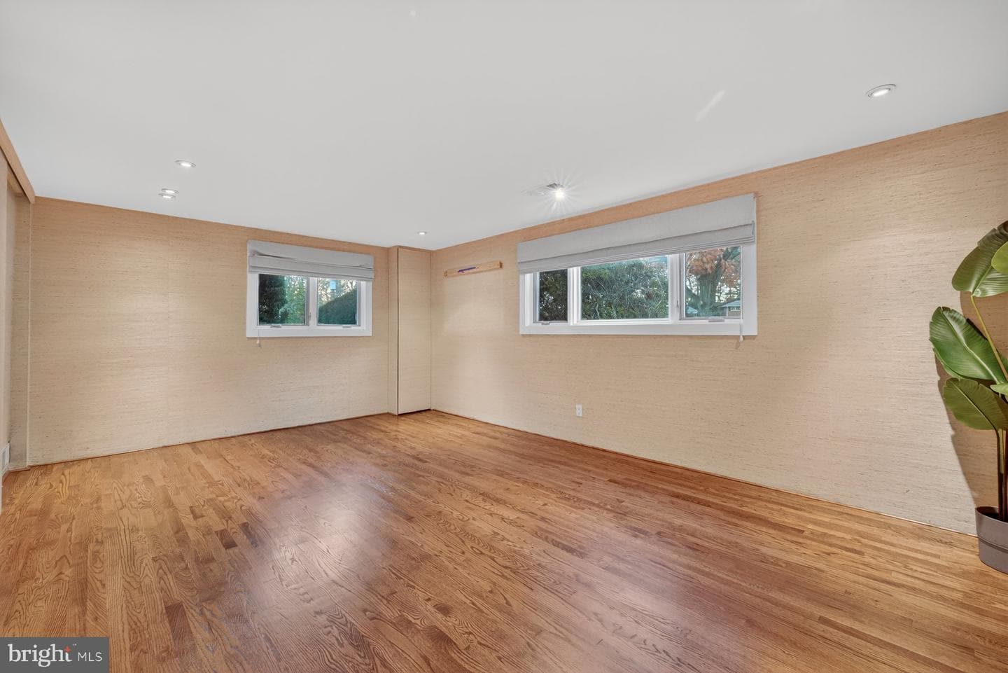 10405 Leslie Street photo 26