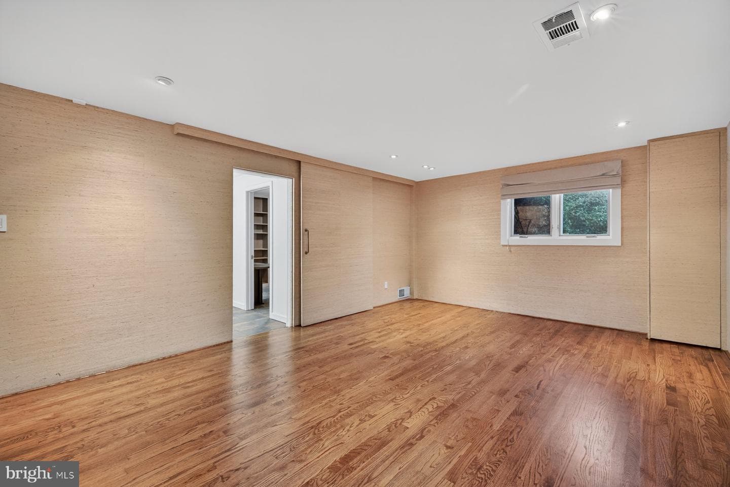 10405 Leslie Street photo 27