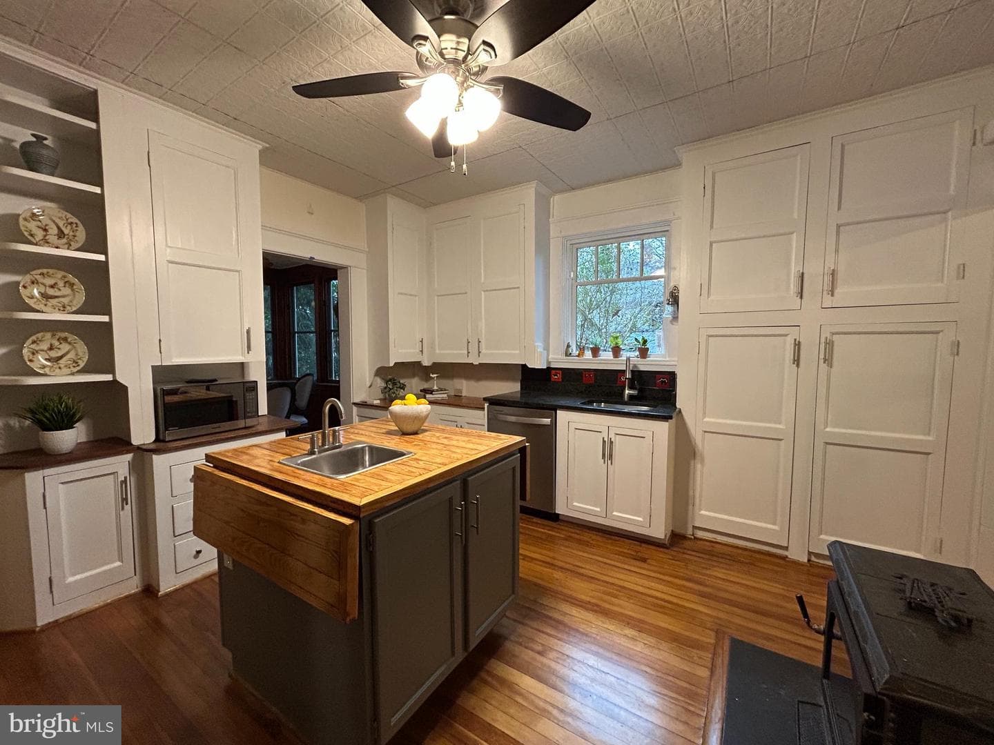 10023 Menlo Avenue photo 10